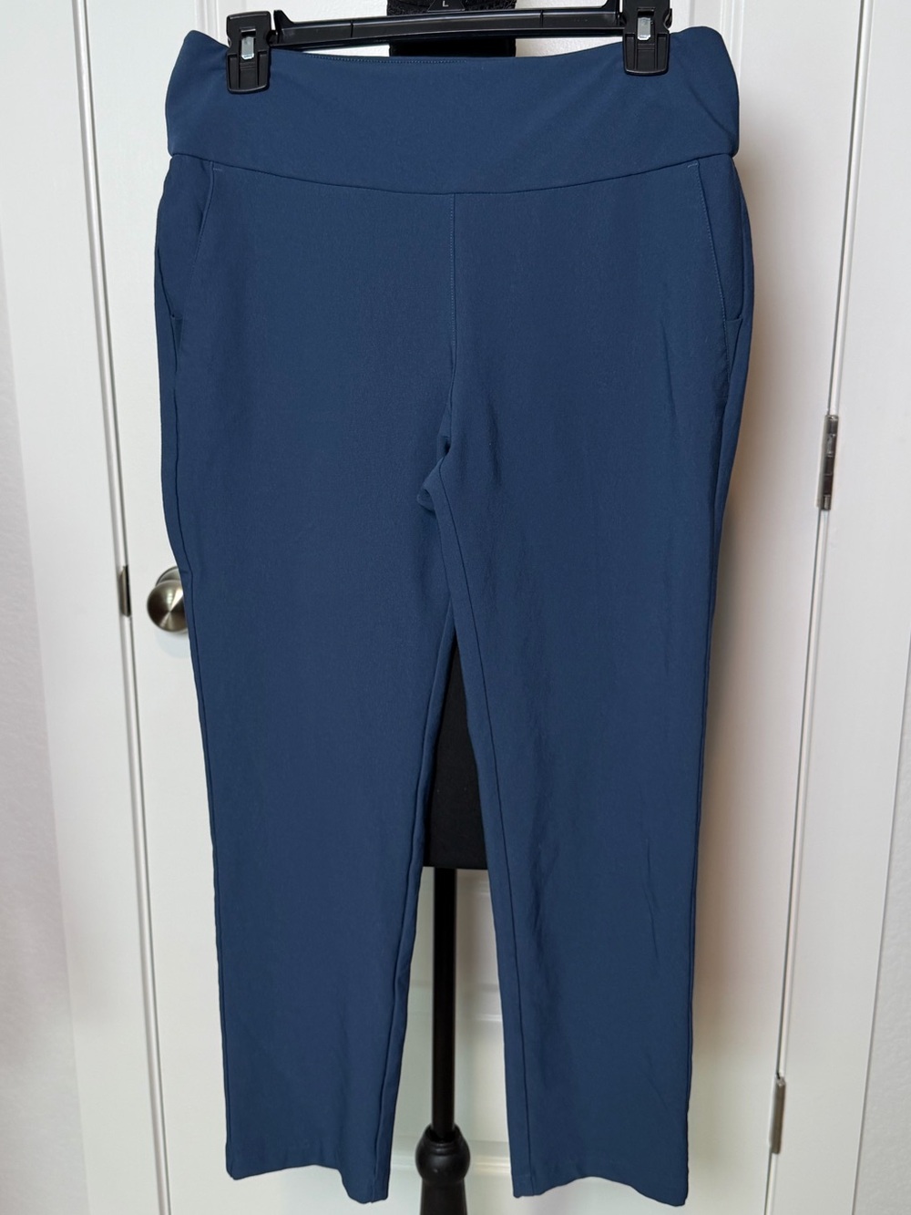 Adidas Women’s Blue Pull-On Golf Pants Cropped Ankle Pockets Size XL